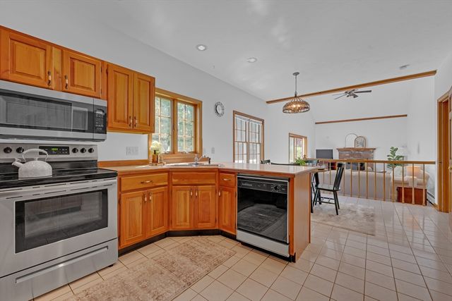 320 Marshall St, Paxton, MA 01612
