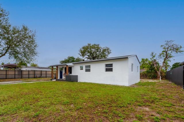 3521 NW 171st Ter, Miami Gardens, FL 33056