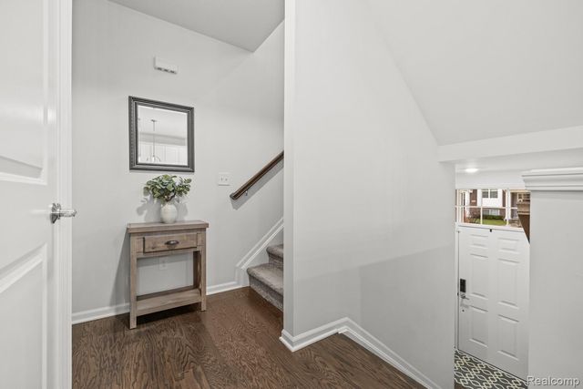 49693 Lantern Way, Canton Charter Township, MI 48188