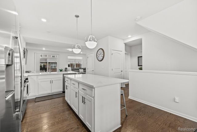 49693 Lantern Way, Canton Charter Township, MI 48188