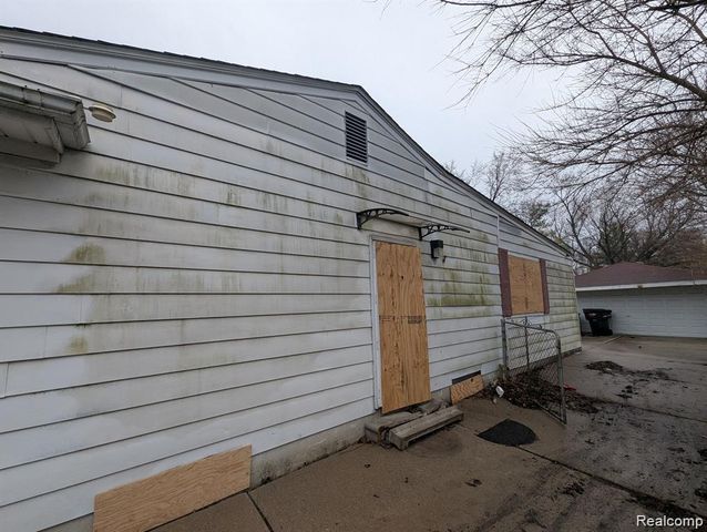 16580 Winston Street, Detroit, MI 48219