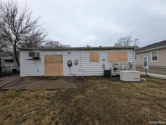 16580 Winston Street, Detroit, MI 48219