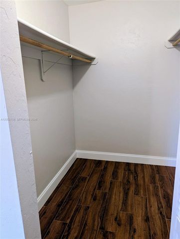 7160 Fairway Dr J18, Miami Lakes, FL 33014