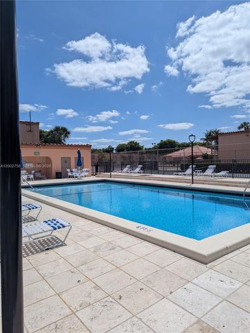 7160 Fairway Dr J18, Miami Lakes, FL 33014