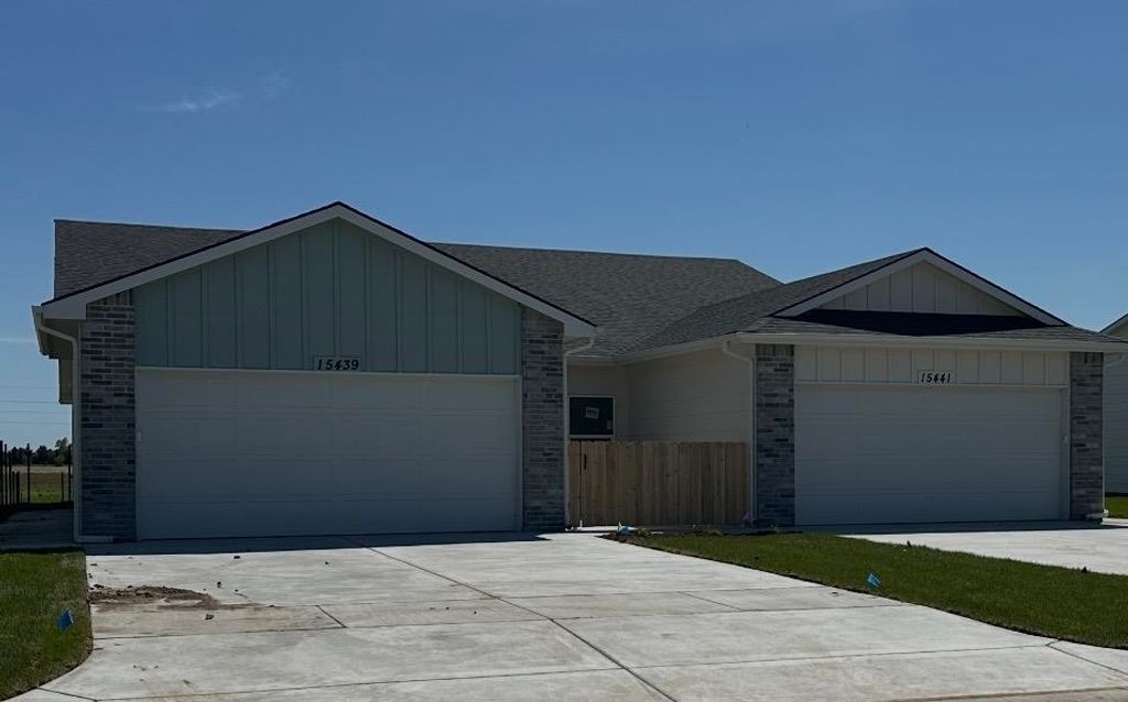 15439-15441 W Josephine St, Goddard, KS 67052