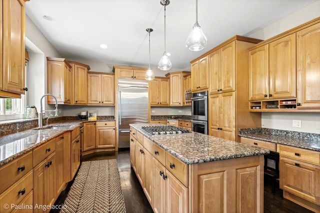 21558 W Goldfinch Court, Kildeer, IL 60047