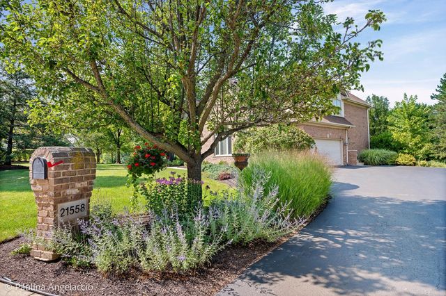 21558 W Goldfinch Court, Kildeer, IL 60047