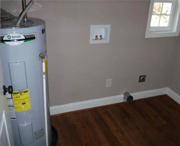 308 S Poplar Street, Seneca, SC 29678