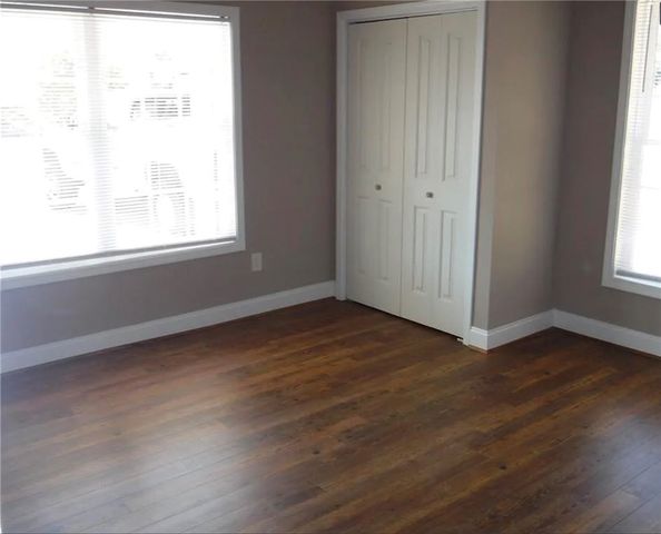 308 S Poplar Street, Seneca, SC 29678