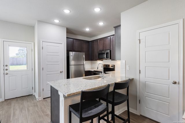 367 Emma, New Braunfels, TX 78130