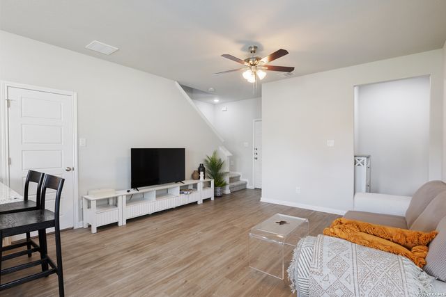 367 Emma, New Braunfels, TX 78130