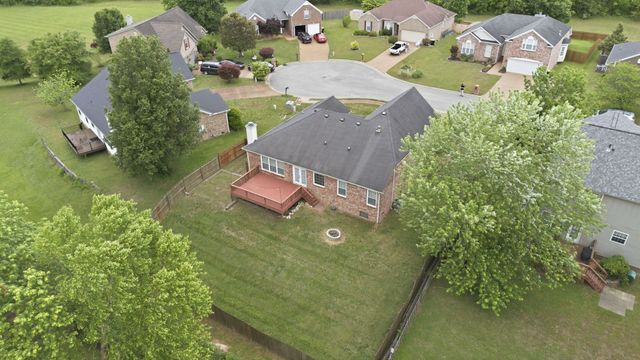 8225 Canoe Court, Nashville, TN 37221