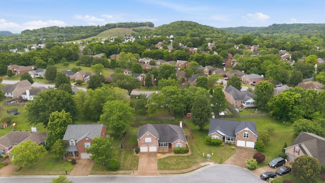 8225 Canoe Court, Nashville, TN 37221