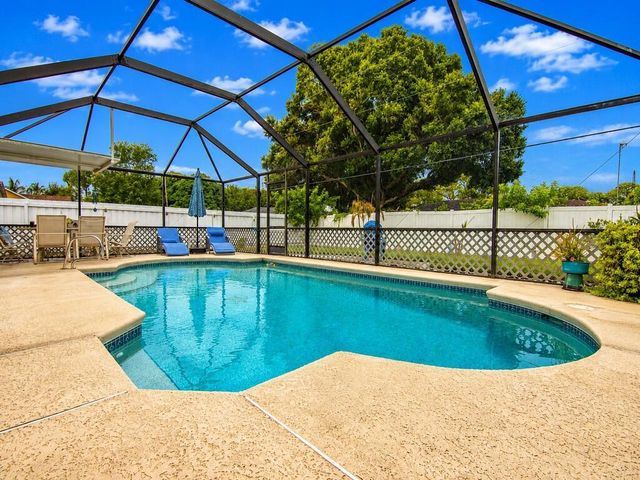 261 SE Wallace Terrace, Port St. Lucie, FL 34983