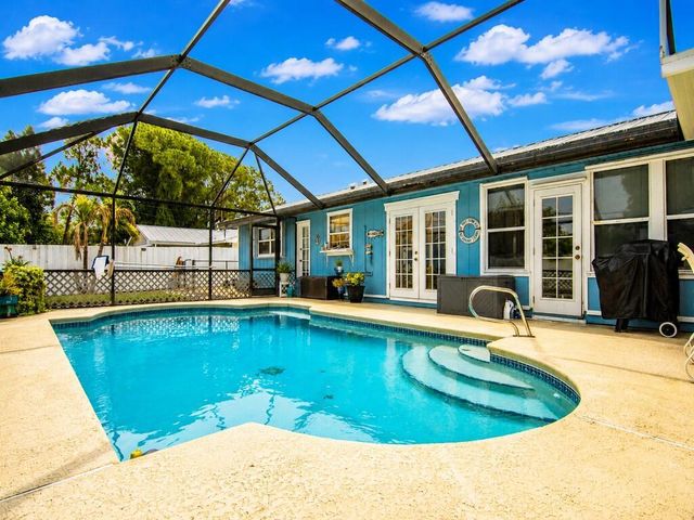 261 SE Wallace Terrace, Port St. Lucie, FL 34983