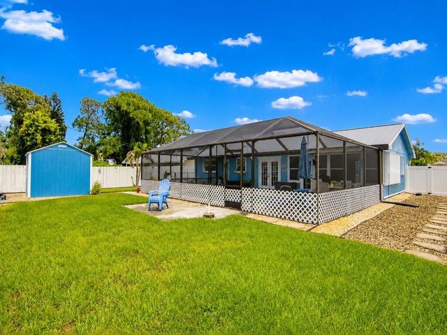 261 SE Wallace Terrace, Port St. Lucie, FL 34983