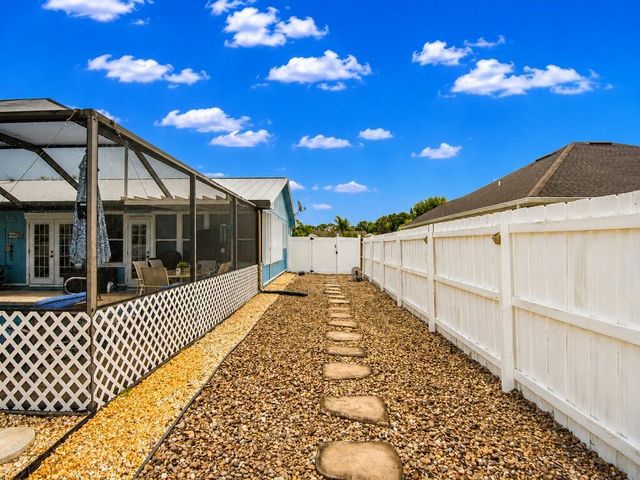 261 SE Wallace Terrace, Port St. Lucie, FL 34983