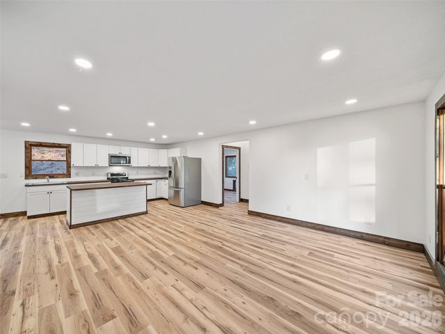 139 Church Street, Burnsville, NC 28714