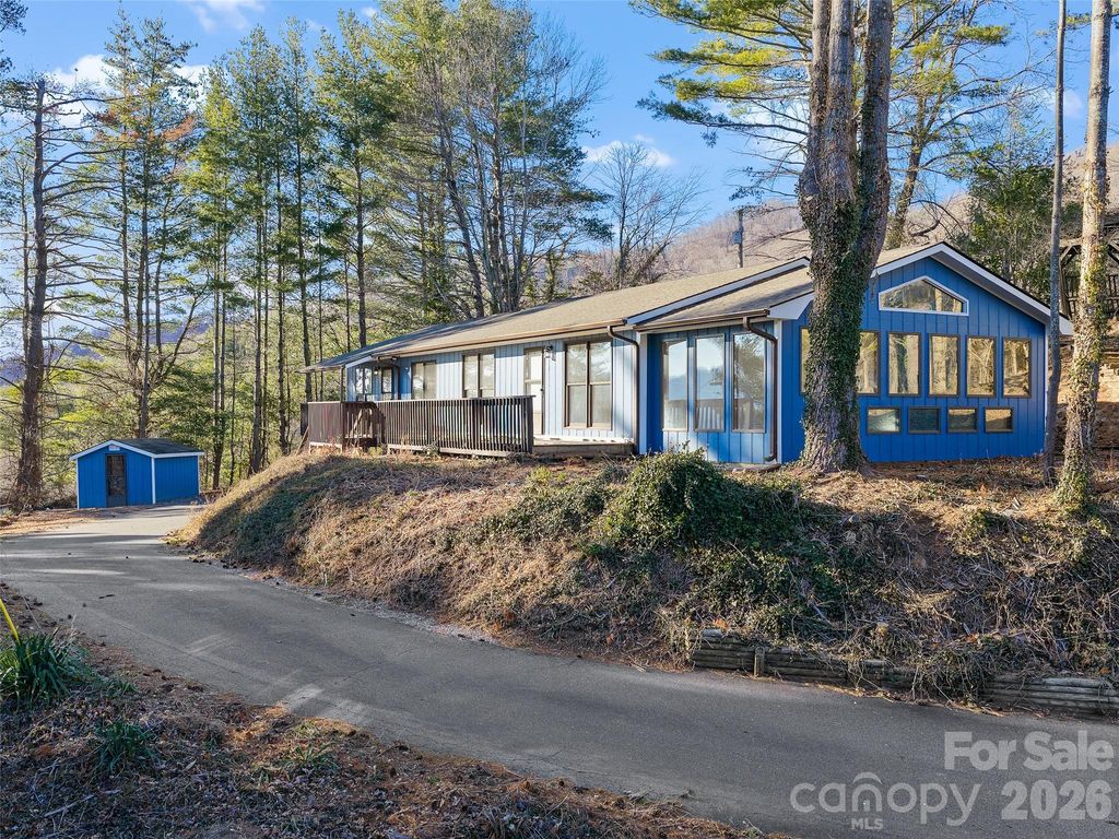 139 Church Street, Burnsville, NC 28714