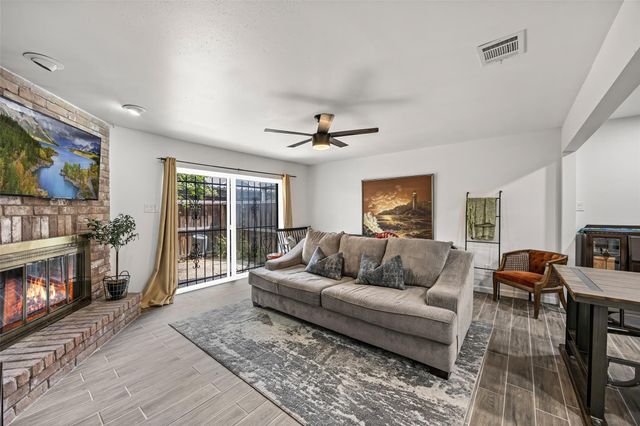 9501 Fondren Road 9, Houston, TX 77074