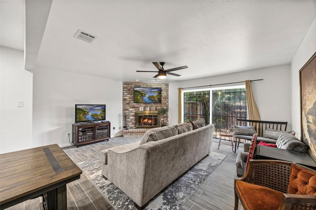 9501 Fondren Road 9, Houston, TX 77074