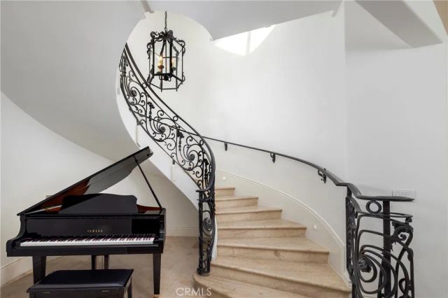 2258 Channel Road, Newport Beach, CA 92661