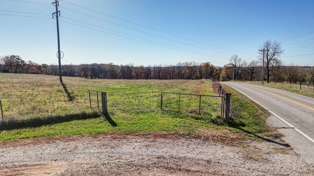 8610 N Farm Road 53, Walnut Grove, MO 65770