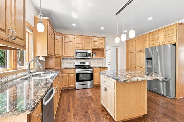 18129 Jarl Court, Lakeville, MN 55044