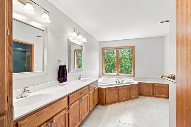 18129 Jarl Court, Lakeville, MN 55044