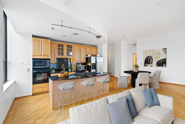 910 S Michigan Avenue 1011, Chicago, IL 60605