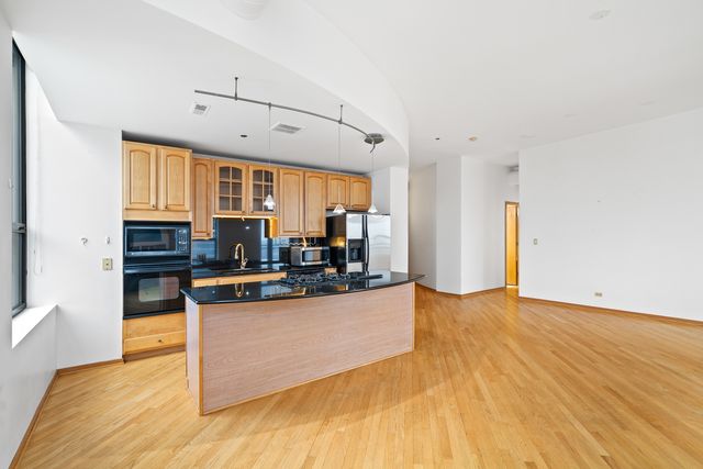 910 S Michigan Avenue 1011, Chicago, IL 60605