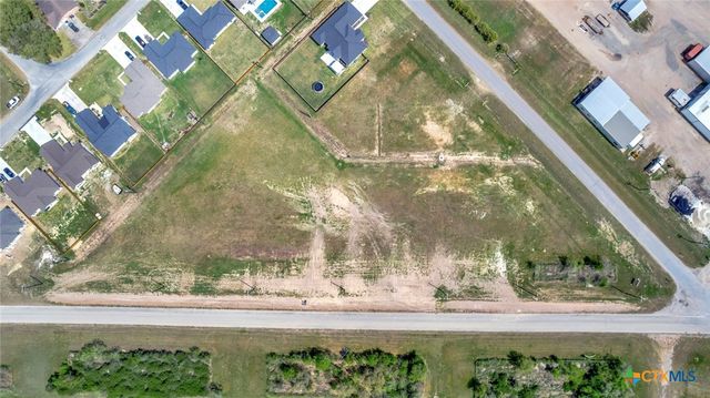306 Warehouse Road, Victoria, TX 77905