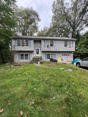 71 Greenhill Rd, Vernon Twp., NJ 07419
