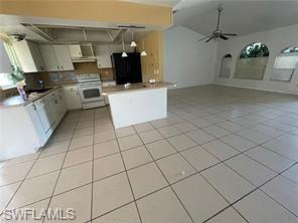 3035 SW 12th AVE, CAPE CORAL, FL 33914 — photo 5