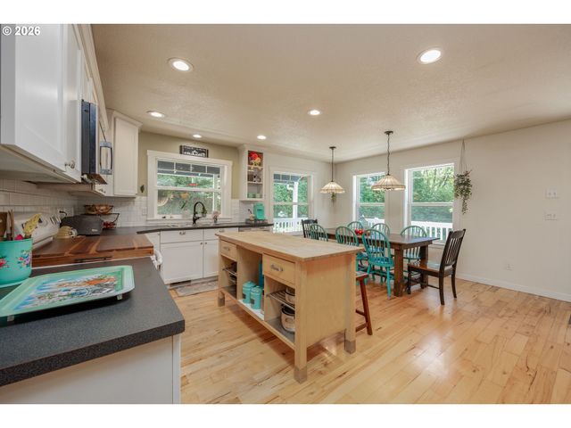 27915 Ne THOMPSON Cir, Yacolt, WA 98675