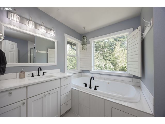 27915 Ne THOMPSON Cir, Yacolt, WA 98675