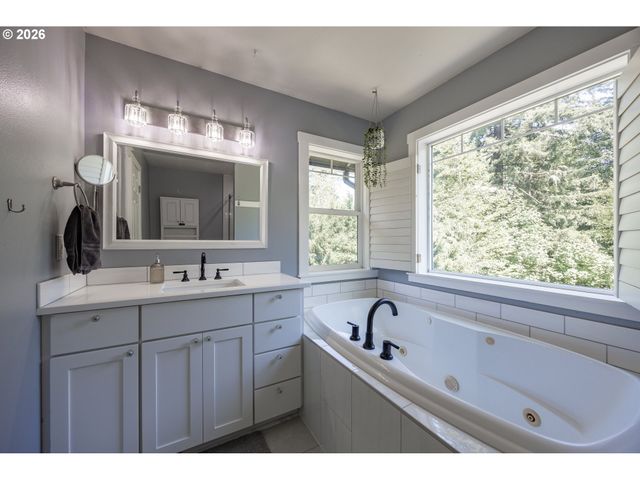 27915 Ne THOMPSON Cir, Yacolt, WA 98675