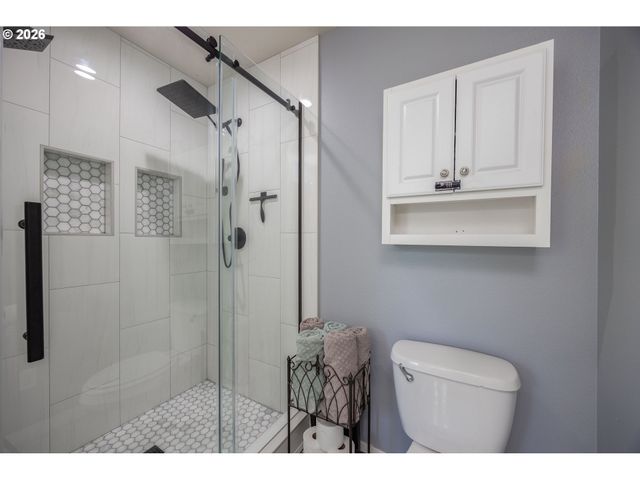 27915 Ne THOMPSON Cir, Yacolt, WA 98675