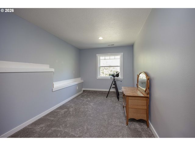 27915 Ne THOMPSON Cir, Yacolt, WA 98675