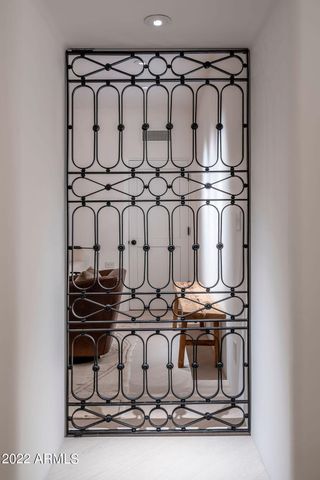 6723 N DESERT FAIRWAYS Drive, Paradise Valley, AZ 85253