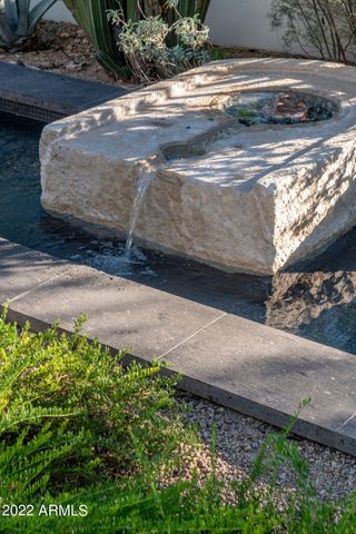 6723 N DESERT FAIRWAYS Drive, Paradise Valley, AZ 85253