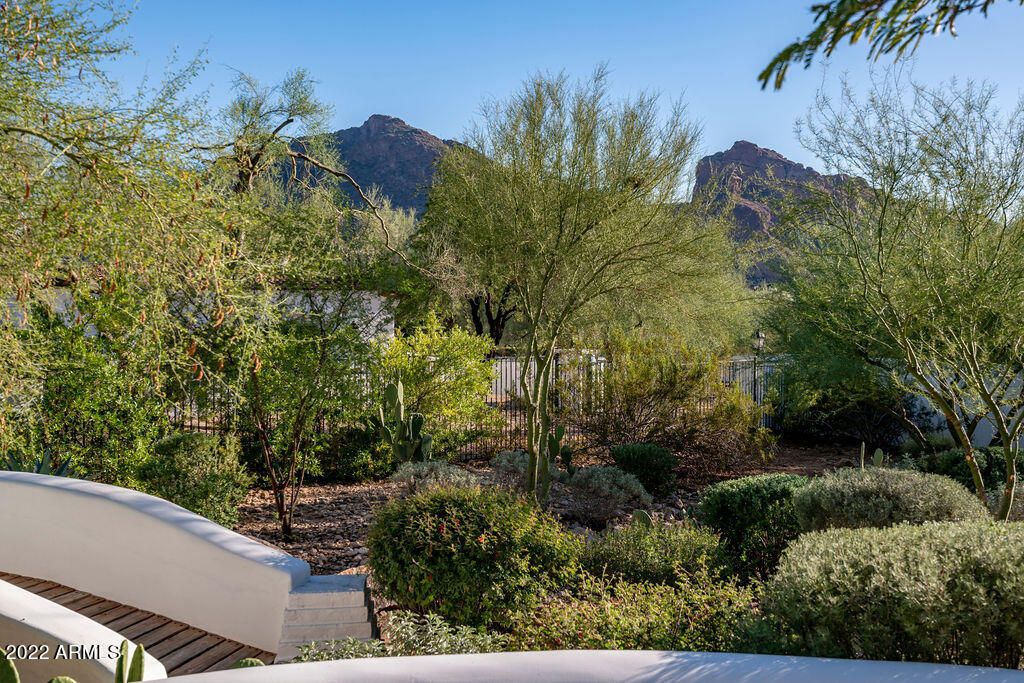 Image 43 of property listing at 6723 N DESERT FAIRWAYS Drive, Paradise Valley, AZ 85253
