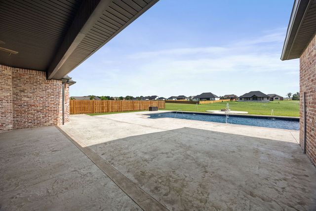 14209 Cayenne Circle, Siloam Springs, AR 72761