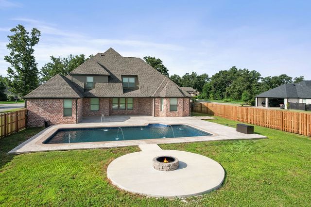 14209 Cayenne Circle, Siloam Springs, AR 72761