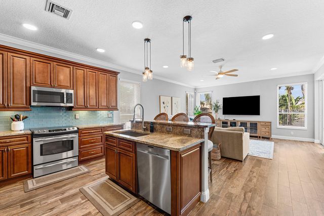 11143 Pacifica Street, Wellington, FL 33449