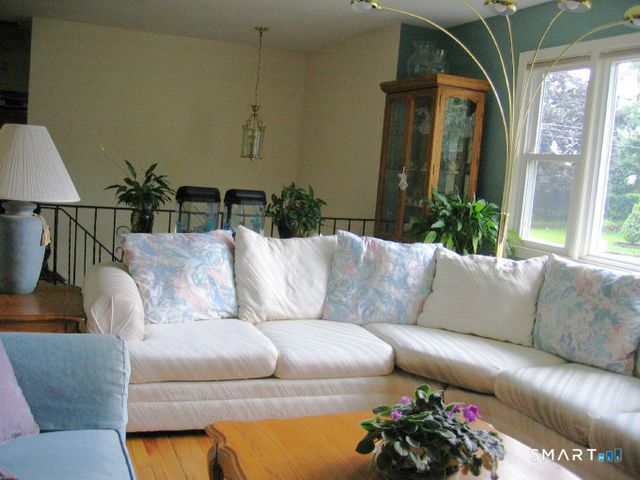 55 Beauvue Terrace, Bridgeport, CT 06606