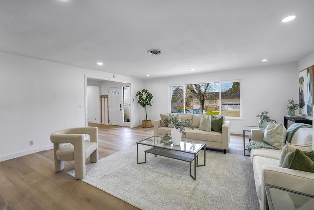 18286 Center St, Castro Valley, CA 94546