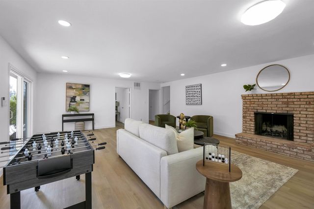 18286 Center St, Castro Valley, CA 94546