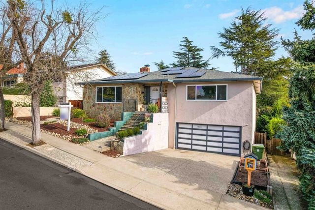 18286 Center St, Castro Valley, CA 94546