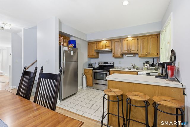 22 Seabreeze Avenue A, Milford, CT 06460